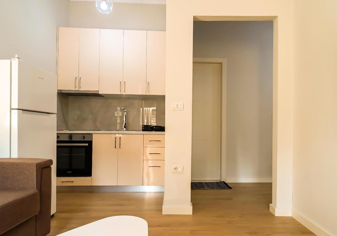 Home Inn Apartment 2 Near City Center Тирана Екстериор снимка