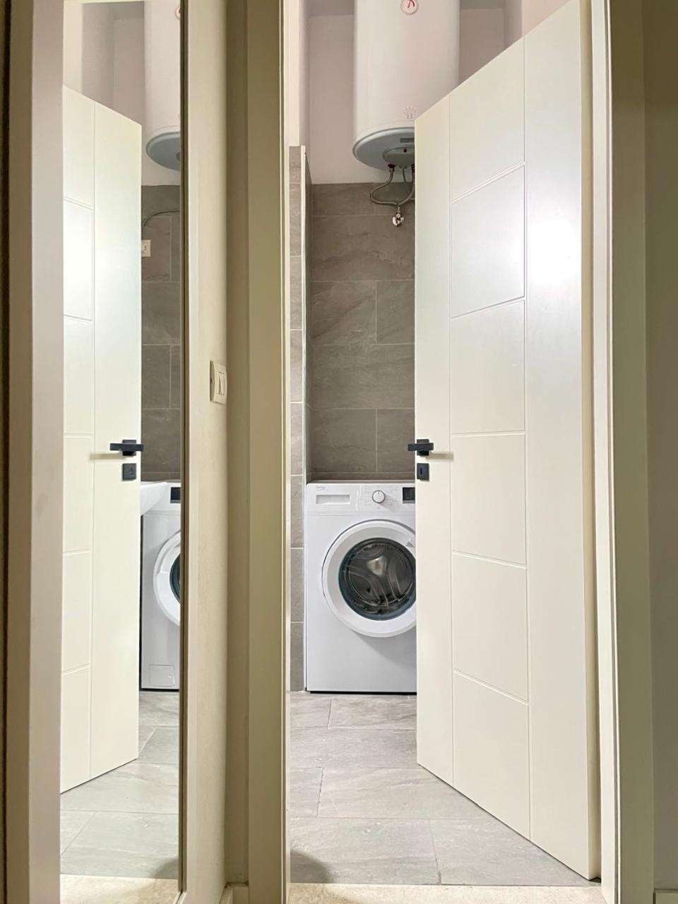 Home Inn Apartment 2 Near City Center Тирана Екстериор снимка